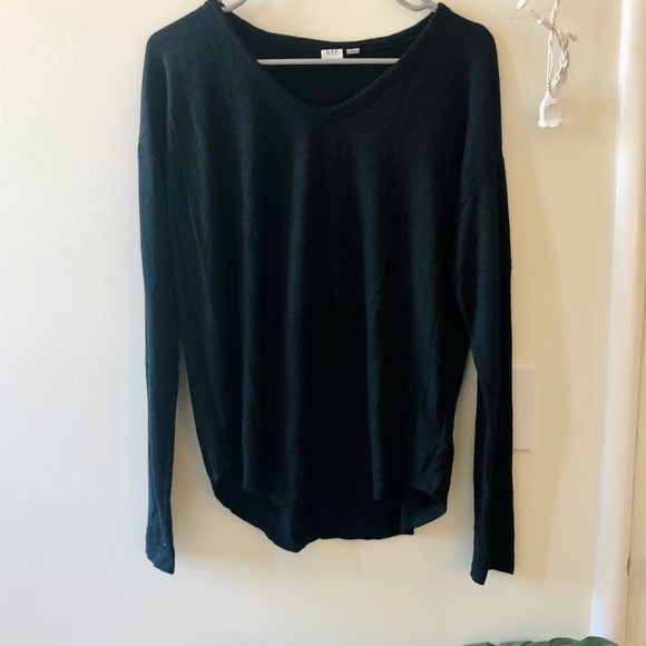 GAP Black Sweater - Picture 2 of 2